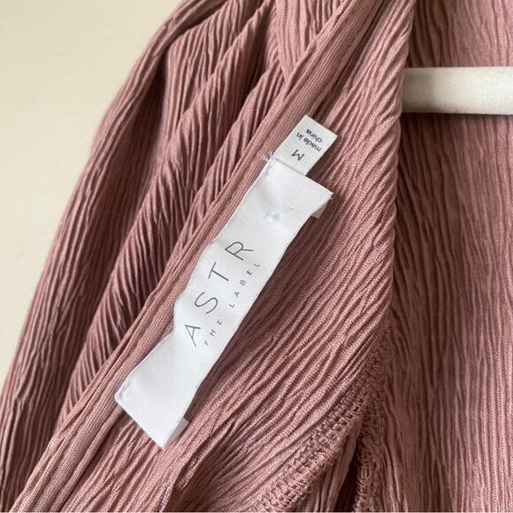 ASTR The Label | Balloon Sleeve Scoop Open Back Bodysuit Textured Pink Medium - Picture 7 of 8